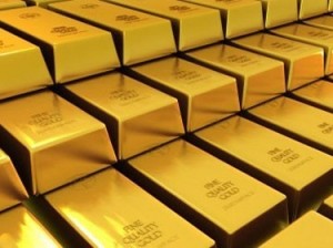 الذهب يتعافي ويتجه لتسجيل أكبر مكاسبه الشهرية في نحو عام