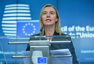 الممثلة العليا لشؤون السياسة الخارجية والأمنية بالاتحاد الأوروبي تؤكد على ضرورة التوصل لحل دبلوماسي للأزمة الأوكرانية