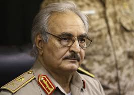 حفتر يؤيد التدخل العسكري المصري في ليبيا وهو سعيد بذلك