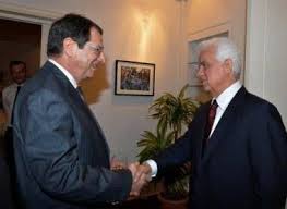رئيسا شطري قبرص يبحثان استئناف محادثات التوحيد المتعثرة