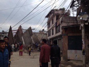 وزارة الداخلية النيبالية ارتفاع عدد قتلى زلزال نيبال إلى أكثر من 500 شخض