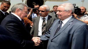 الرئيس الكوبي يبدأ زيارة رسمية إلى الجزائر