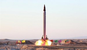 إيران تختبر صاروخا باليستيا متوسط المدى
