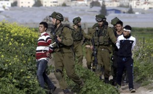 قوات الاحتلال تعتقل 17 فلسطينيا