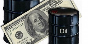 النفط يهبط دون 60 دولارا متأثرا بتخمة المعروض