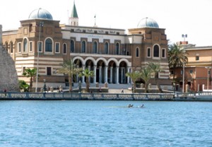 مصرف ليبيا المركزي يؤكد أنه لم يستلم أي معاملات تتعلق بصرف مرتبات أو منح طلبة