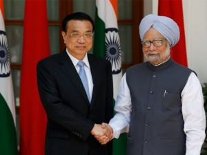 الصين والهند تتعهدان بتهدئة نزاعات الحدود في قمة بكين