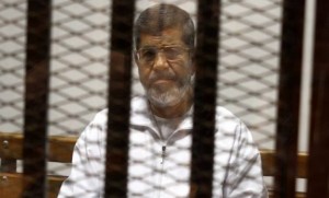 محكمة مصرية تحيل أوراق الرئيس السابق مرسي للمفتي في قضية اقتحام السجون