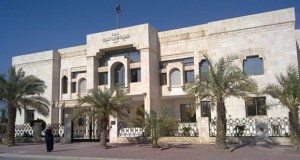 الداخلية الكويتية إحالة 5 مشتبه بصلتهم في الهجوم الانتحاري على جامع الإمام الصادق للنيابة العامة