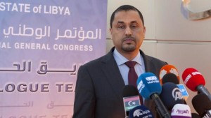 المخزوم يستقيل من عضوية ورئاسة فريق الحوار