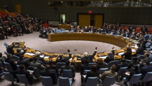 مجلس الأمن الدولي يتبنى قرارا بشأن آلية تحقيق في الهجمات الكيماوية في سوريا
