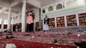 قتلى وجرحى في تفجير بمسجد في صنعاء أثناء صلاة العيد