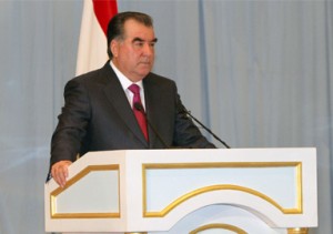 برلمان طاجيكستان يقر بالإجماع تعديلا دستوريا يسمح للرئيس بالترشح من دون قيود