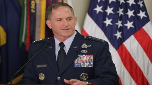 تعيين الجنرال دافيد غولدفين رئيسا جديدا لأركان القوات الجوية الأميركية