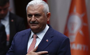 البرلمان التركي يمنح الثقة لرئيس الوزراء الجديد