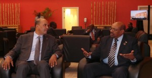الكوني يلتقي مع الرئيس السوداني على هامش القمة الافريقية