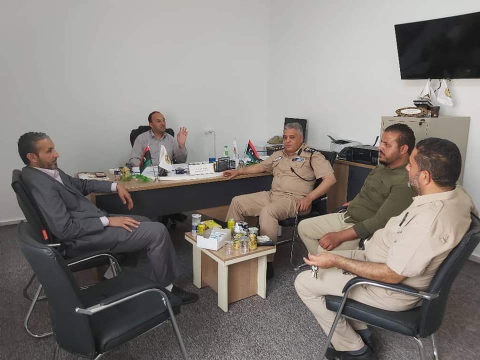 مزيدة يبحث سير العمل بمنفذ وازن البري